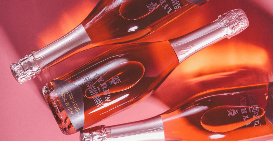 A Toast to Choice: Discover the Sparkle of Lyre’s Classico Rosé